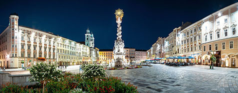 Linz - Hauptplatz am Abend